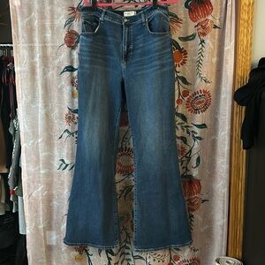 Ultra High Rise Stretch Flare Jean